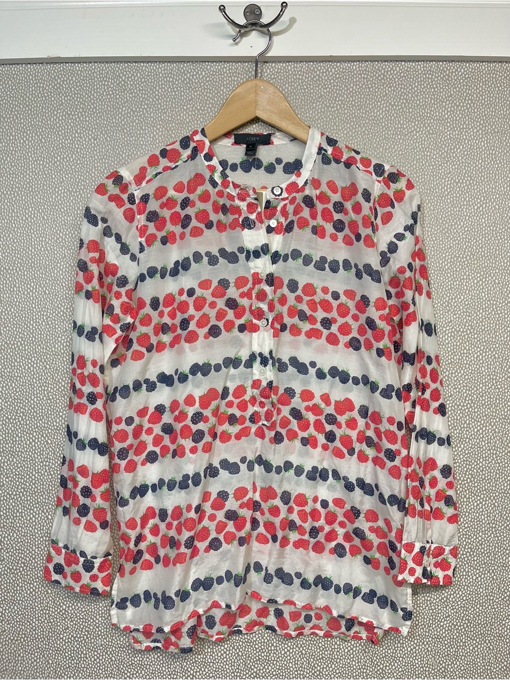 🆕 0 J. Crew White Button-Front Blouse with Stripe Berry Print Silk Blend NWT